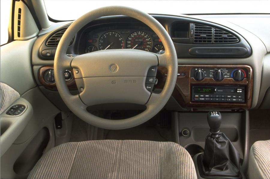  Mercury Mystique 1998 года  (фото 15 из 26)